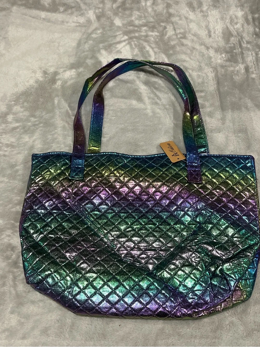 Odiva iridescent quilted
